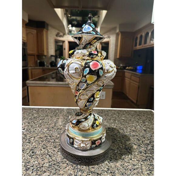 Antique Capodimonte Italian porcelain lamp base - Picture 1 of 8